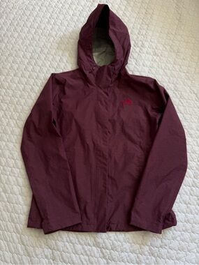 The North Face Women’s Hooded Rain Jacket — Maroon